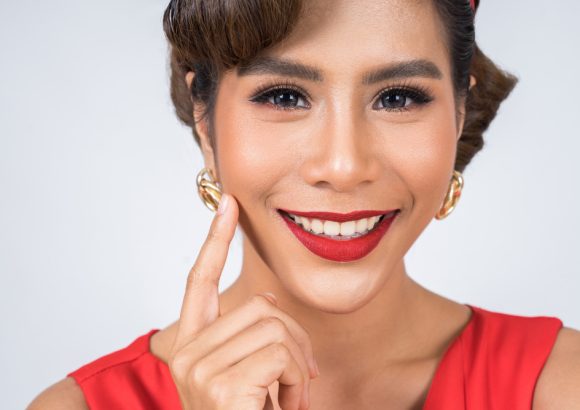 hollywood-smile-makeover-veneers Hollywood Smile Makeover & Veneers